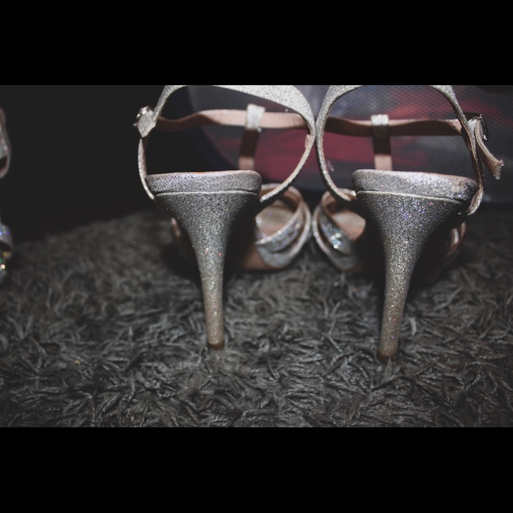 Heels - Picture 3 of 6